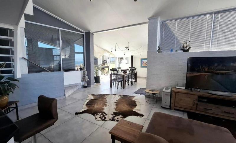 4 Bedroom Property for Sale in Santos Bay Western Cape
